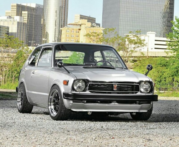 1979-Honda-Civic-Front_resized_1.jpg
